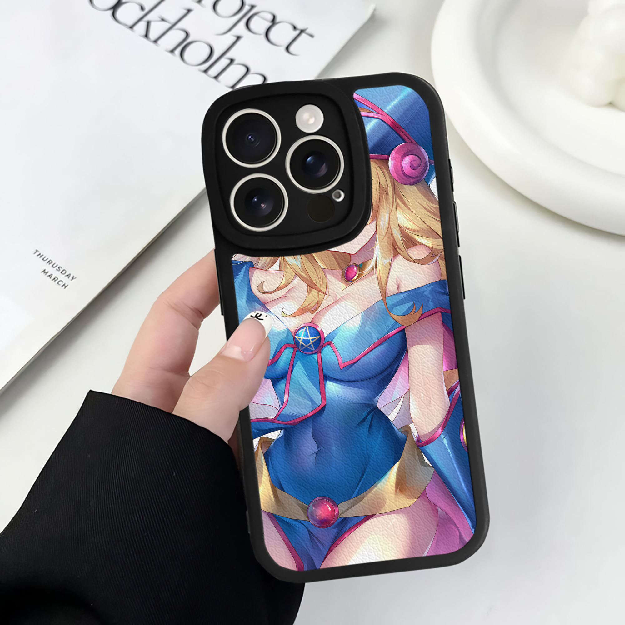 （画像用） 遊☆戯☆王 Yu-Gi-Oh! 【iPhone 16シリーズ対応】シリコンスマホケース（レザー調） 材質：シリコン